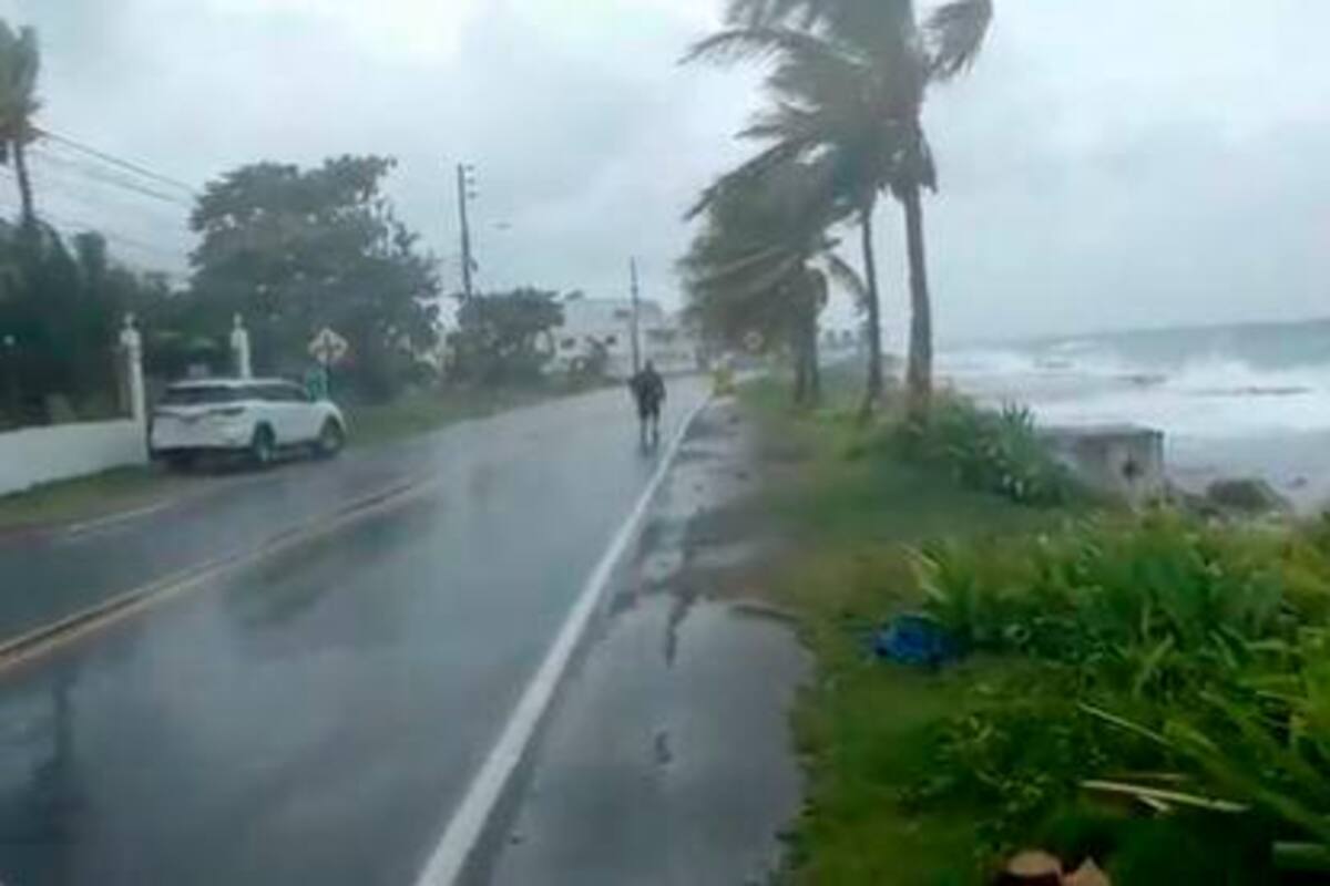 Ante llegada de Julia, Petro pide a hoteles de San Andrés abrir como refugios