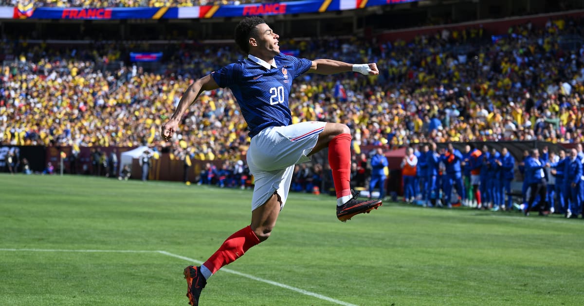 First half: Colombia falls to a convincing France