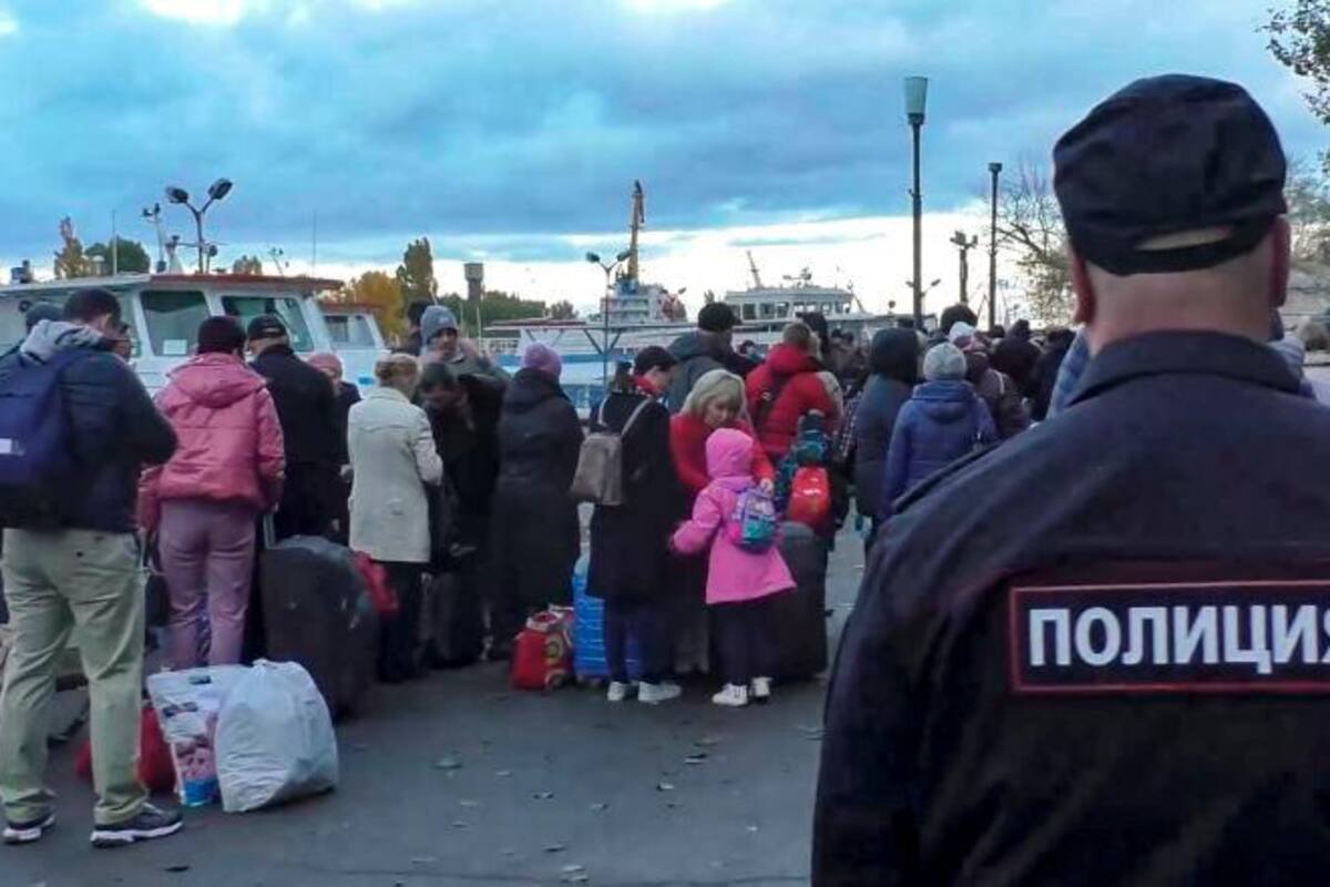 Feministas ayudan a hombres a abandonar Rusia para evitar la movilización