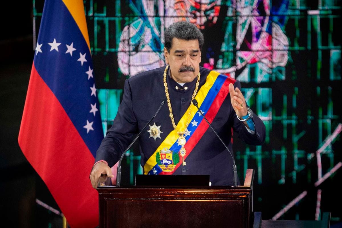 Nicolás Maduro cataloga la victoria de Milei como “una tremenda amenaza”