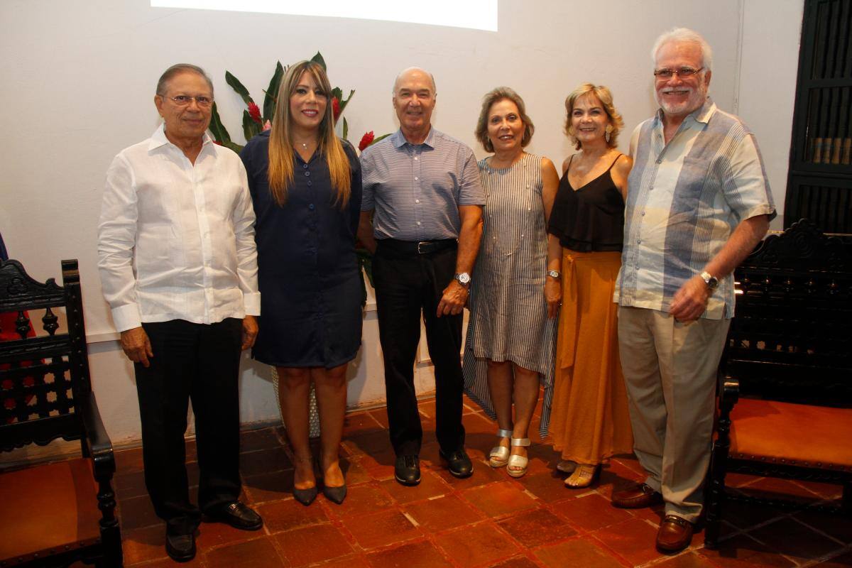 Hernando Osorio Rico, Claudia Navarro, Carlos Segovia, Yolita Segovia, Elvia Helena Segovia y Federico Falquez