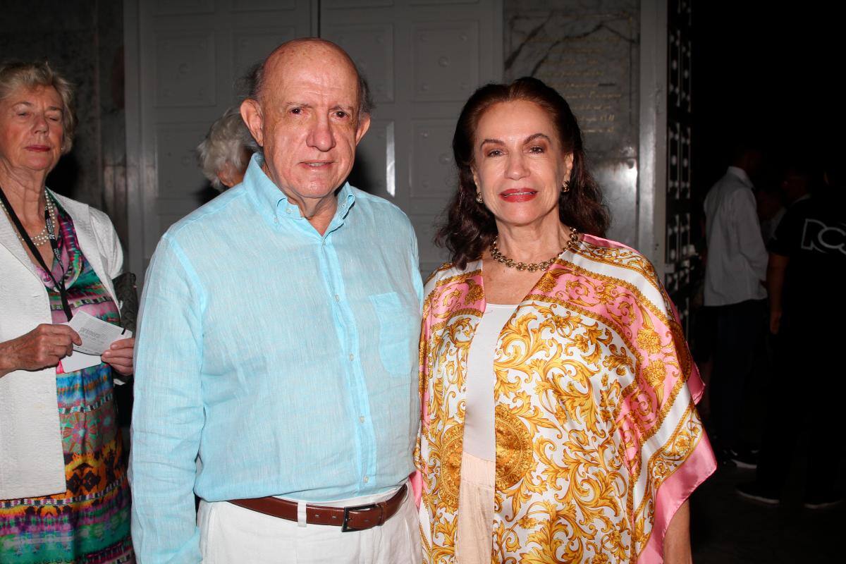 Juan Mejía Rendón y Esther de Rendón.