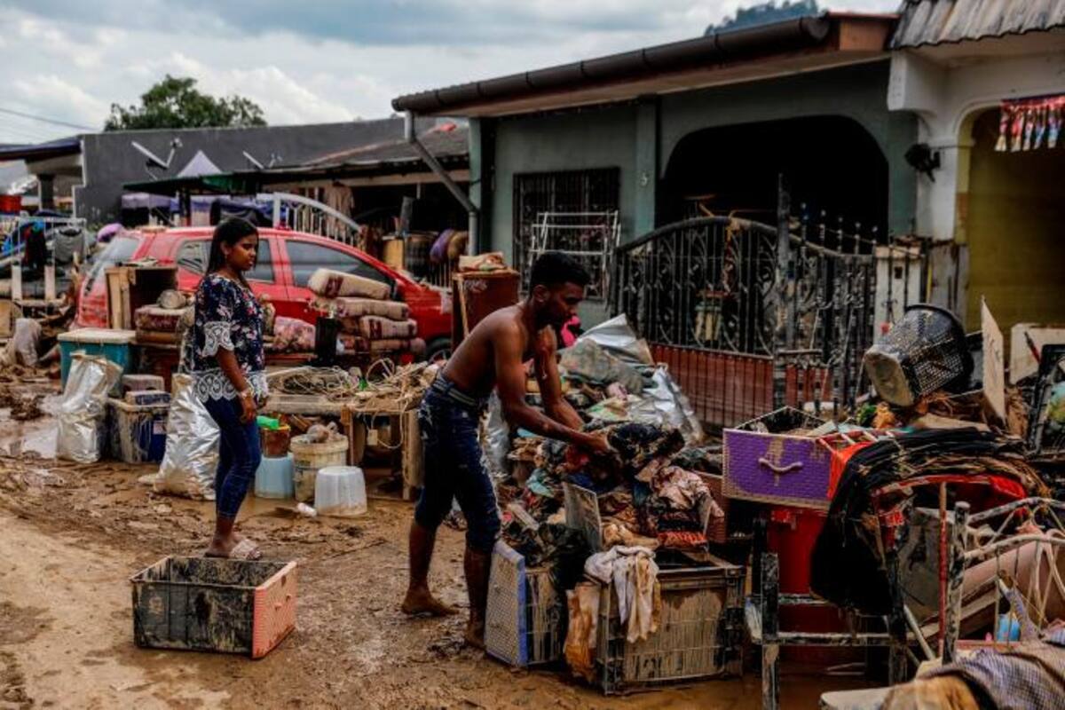 Al menos 7 muertos y 34.000 desplazados por inundaciones en Malasia