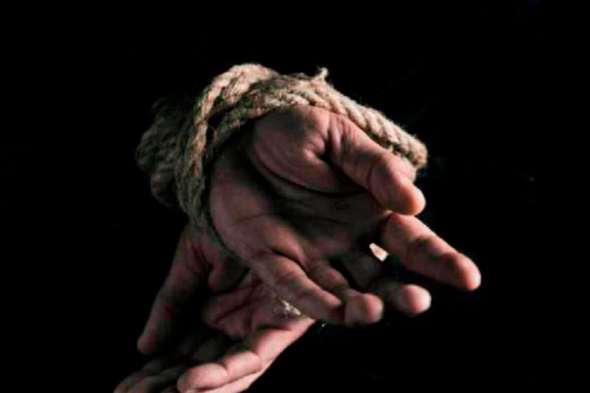 Viajó por negocios y sus clientes lo secuestraron y extorsionaron