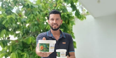 Mamey: la fruta turbaquera que Byron vuelve a poner sobre la mesa