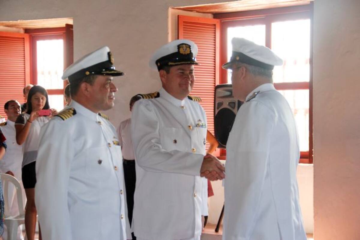 Ceremonia de relevo de la Capitanía de Puerto LUIS C. PRADO - EL UNIVERSAL
