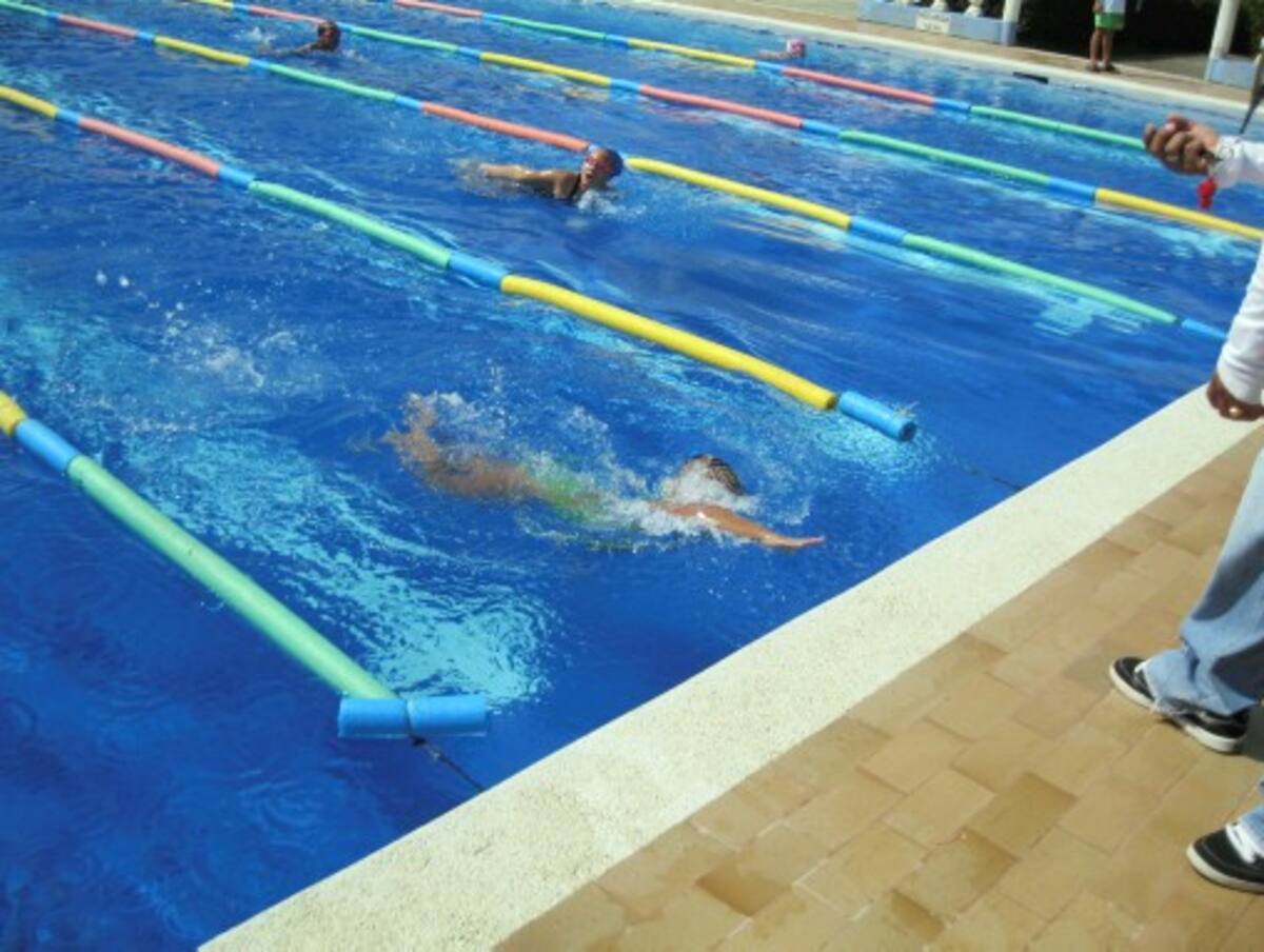 En el Festival de Natación se presenciaron atractivas competencias en la piscina del Centro Recreacional Tacasuán de Comfacor.