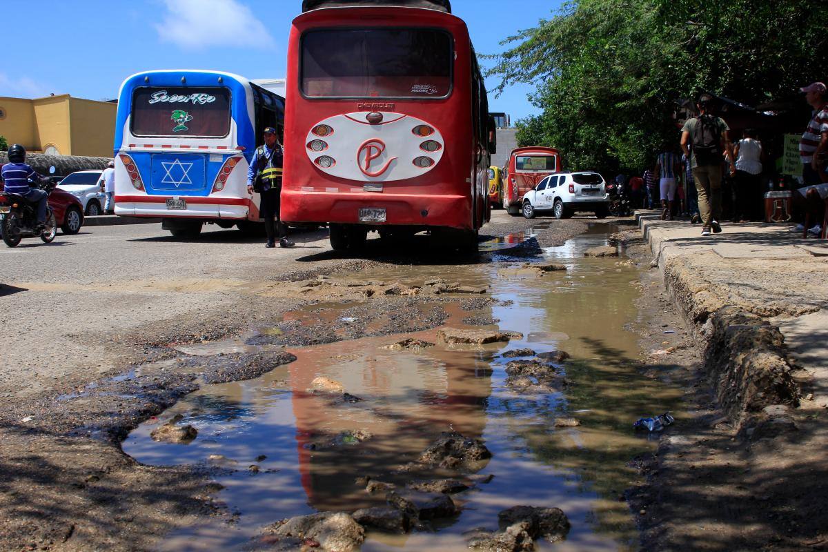 “No hay presupuesto para arreglar vías”: Secretario de Infraestructura