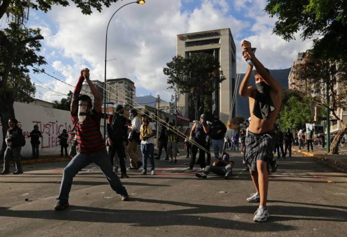 Enfrentamientos entre estudiantes y fuerza pública. AP