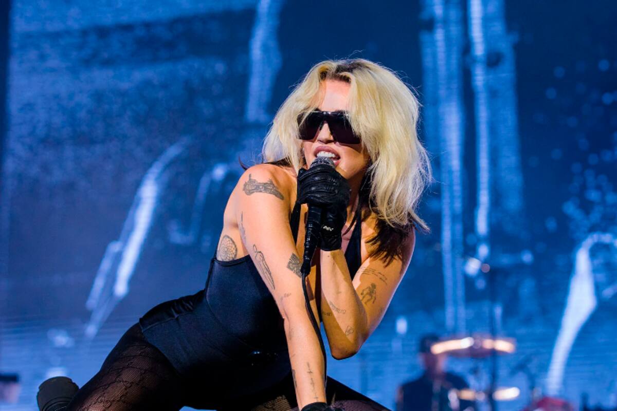 Video: fotos candentes con las que Miley Cyrus anunció nueva era musical