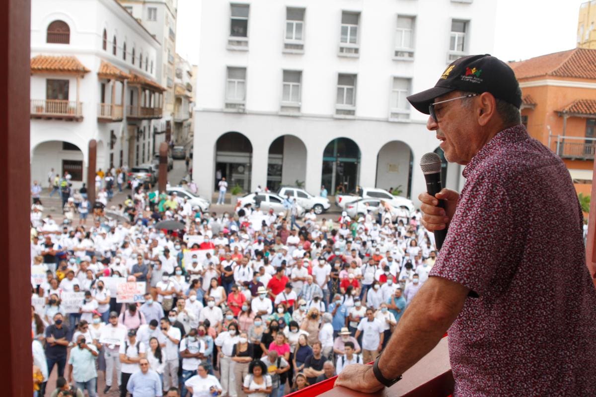 ¿La Contraloría Distrital puede suspender al alcalde William Dau?