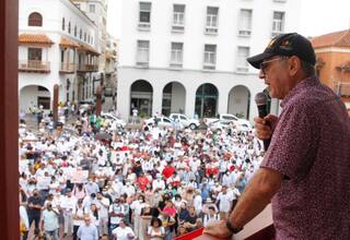 ¿La Contraloría Distrital puede suspender al alcalde William Dau?