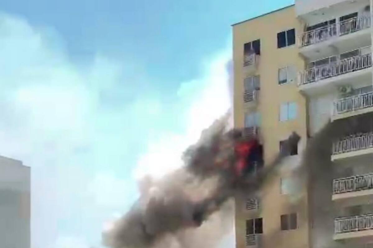 Video: reportan incendio en Plazuela Mayor
