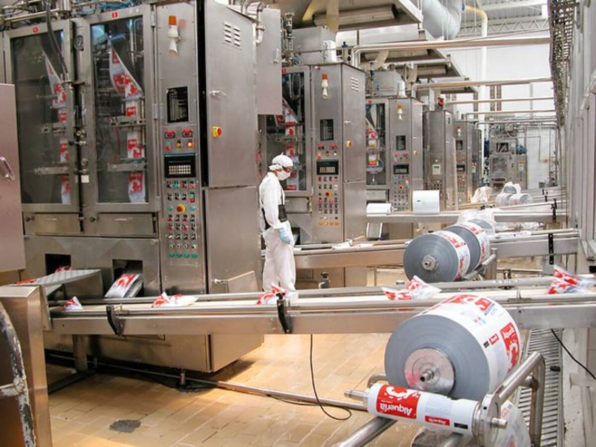 La Encuesta de Opinión Industrial Conjunta (Eoic) realizada mensualmente por la Andi, reveló una caída en una caída en la producción de la industria colombiana, durante el mes de abril. Colprensa