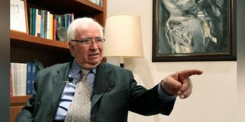 Betancur, presidente con alma de poeta que enfrentó semana negra de Colombia