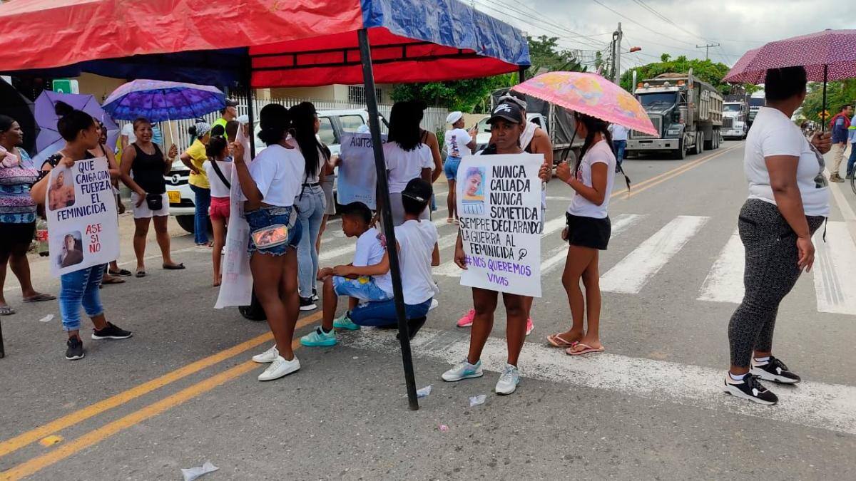 Manifestación en La Cordialidad por el feminicidio de Yusneidis en Clemencia.