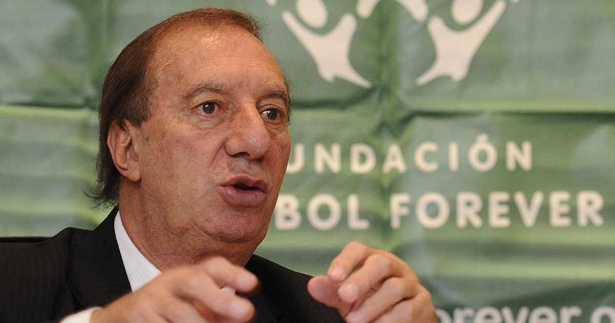 La vez que Bilardo preguntó por Pablo Escobar en entrevista: Javier Hernández dio detalles