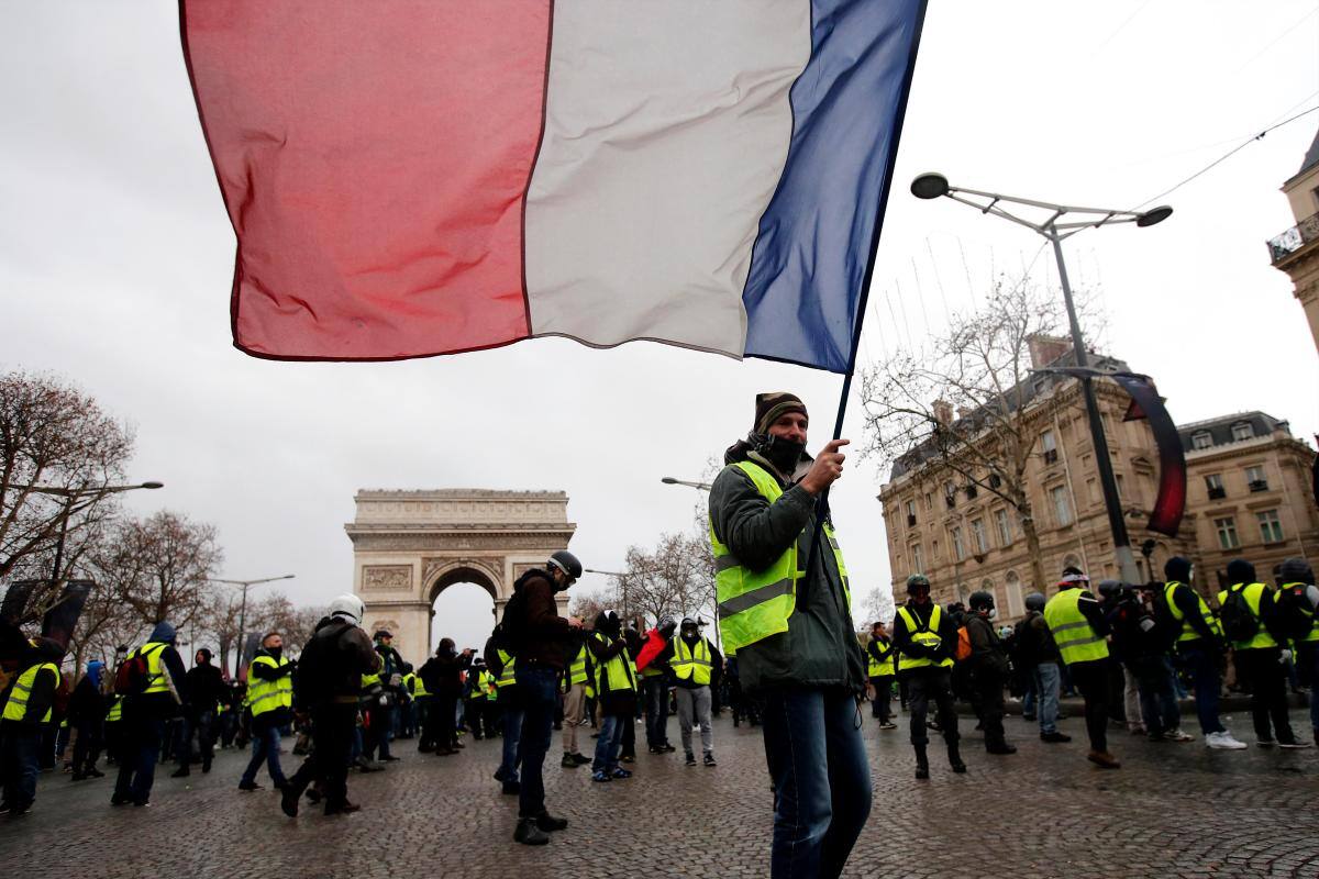 Francia pide a Italia no entrometerse en protestas de “chalecos amarillos”