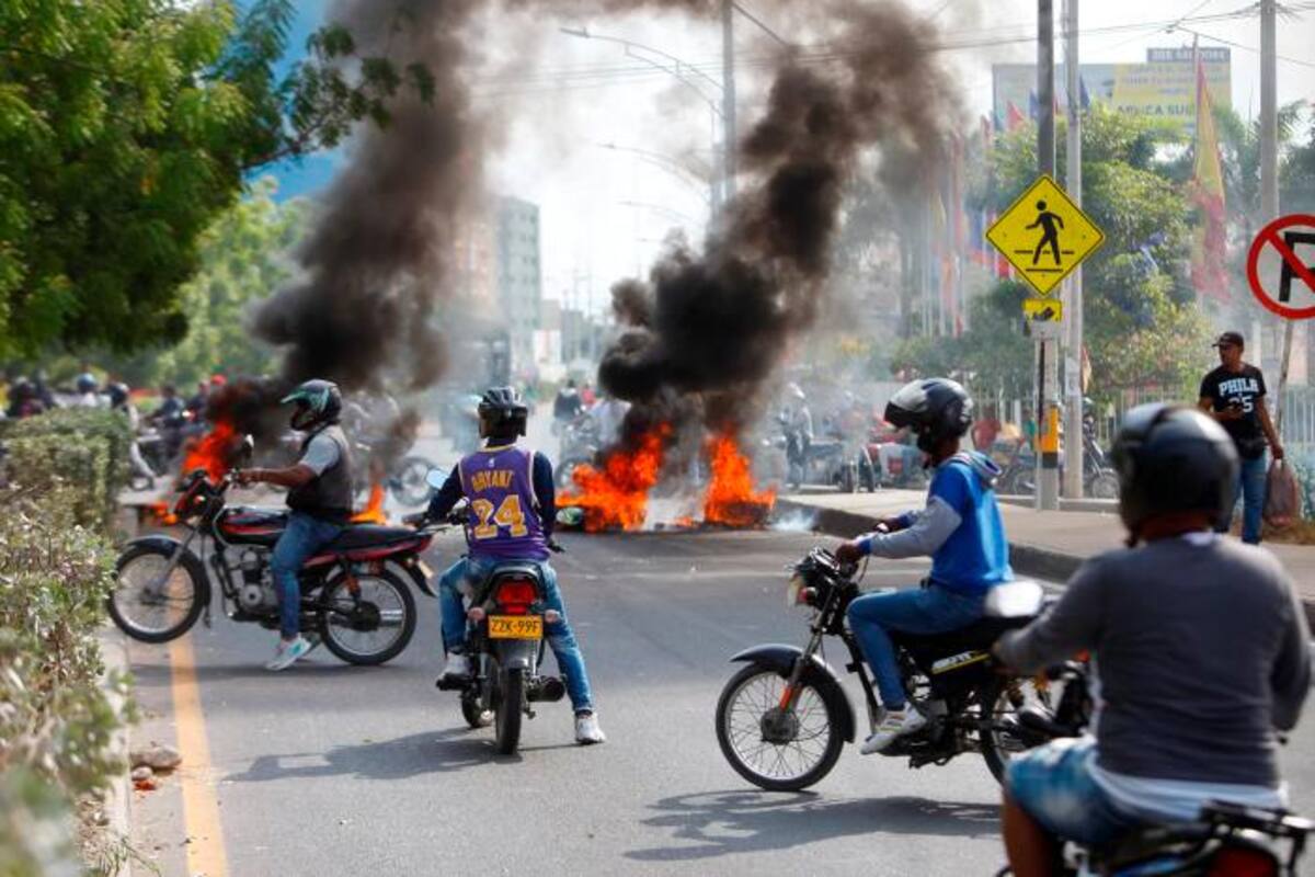 Con Fuerza Pública en las vías, mototaxistas continuarán protesta