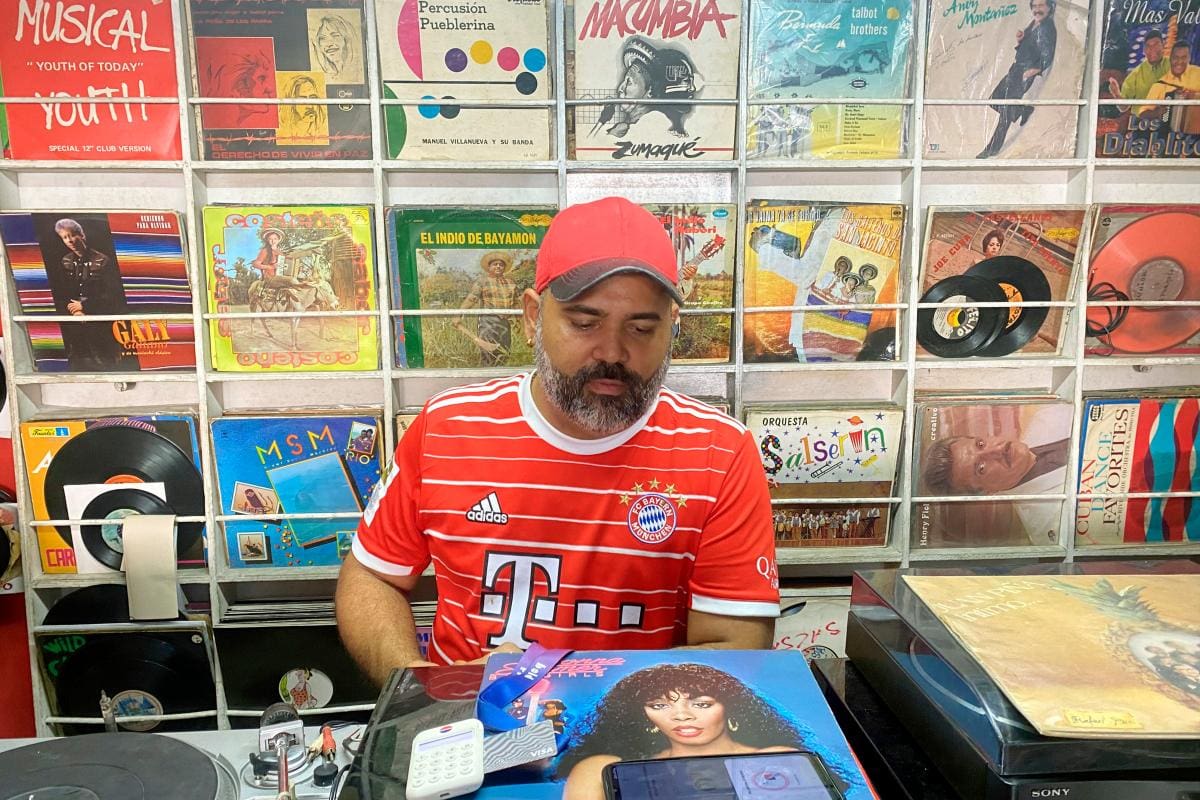 La tienda de discos más grande del Caribe está en Barranquilla