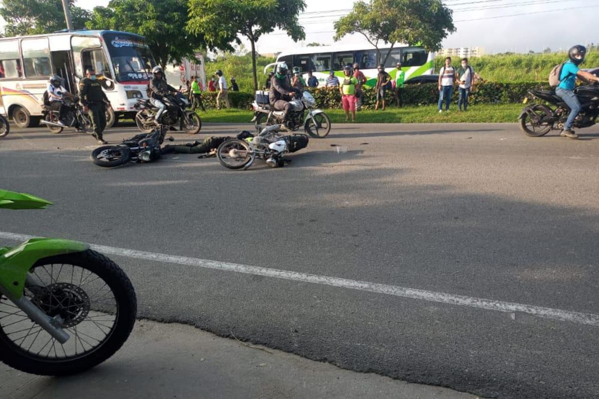 Policía muere tras ser arrollado por tractocamión en Barranquilla