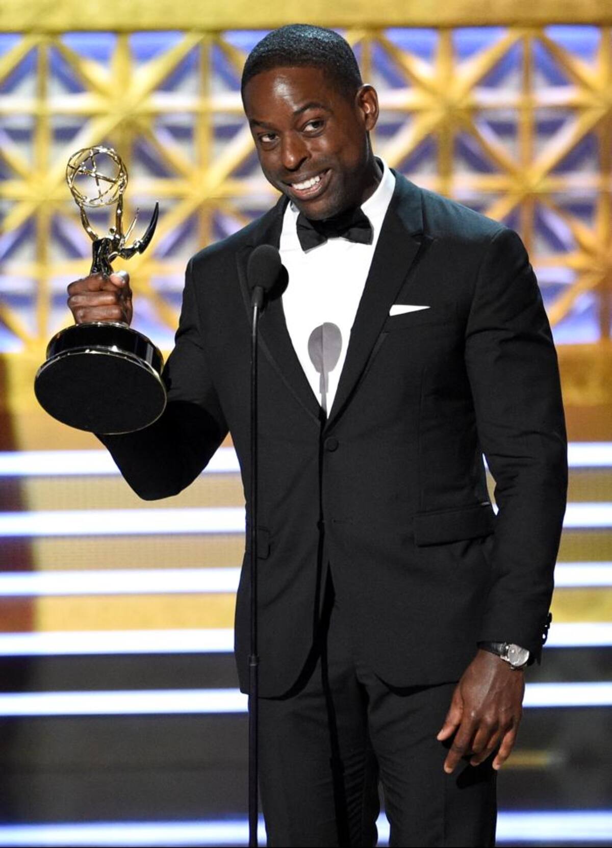 "Se siente diferente, pero por razones diferentes. Soy el primer afroestadounidense nominado en 16 años. Eso me impresiona", expresó Sterling K. Brown. AP Chris Pizzello