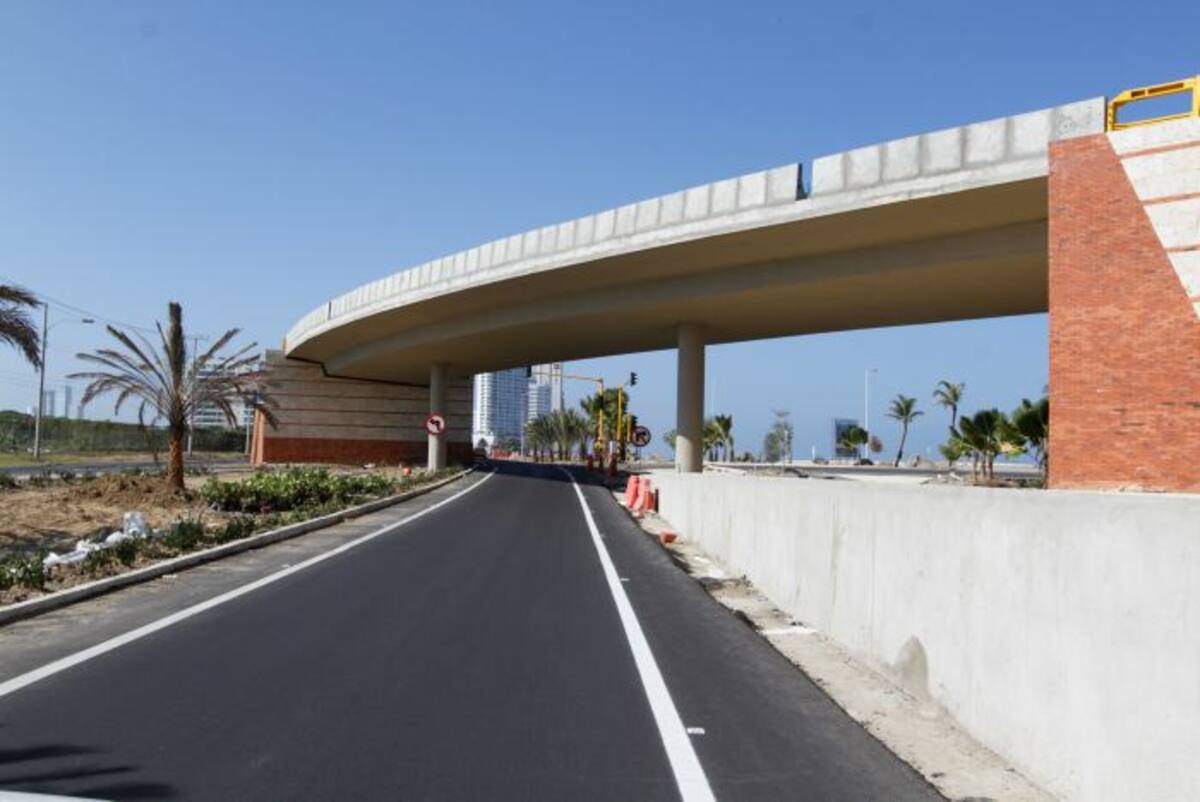 El Anillo Vial de Crespo, que tenía como fecha de entrega el 21 de octubre, será entregado entre el 24 o 31 de diciembre de este año. Julio Castaño/El Universal