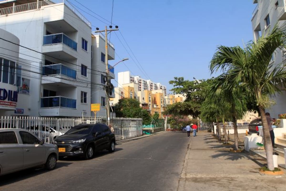 Donde antaño hubo árboles, ahora crecen edificios sin tregua. foto julio castaño