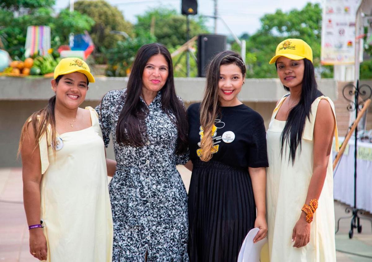 Meribeth García, Lina Tapia, Ivis Martínez y Diana Vásquez.