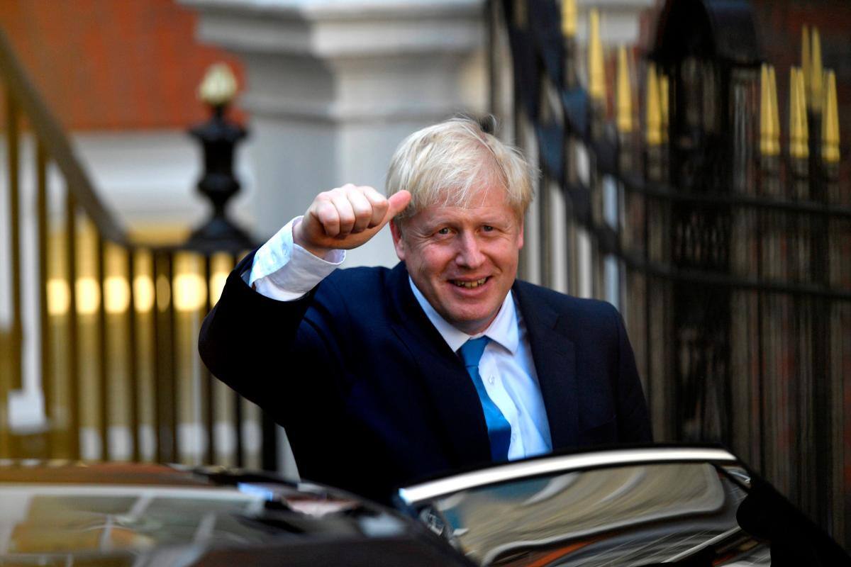 Boris Johnson asumirá como primer ministro británico tras una audiencia con Isabel II
