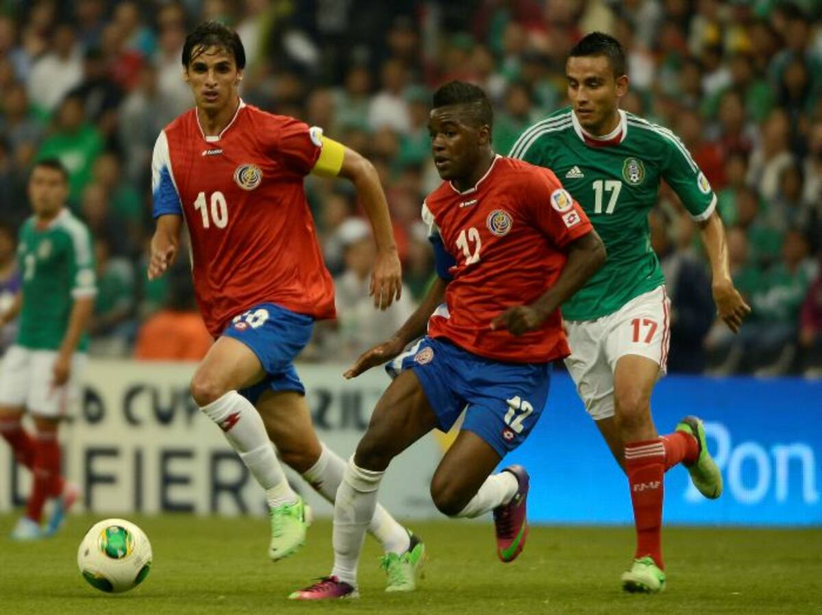 Costa Rica sacó un valioso empate sin goles en su vista a México. AFP ALFREDO ESTRELLA