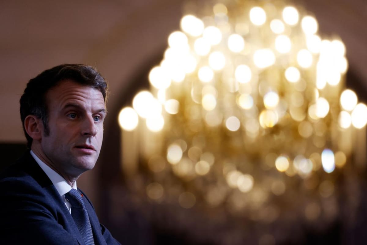 Macron pide acelerar el paso en las negociaciones nucleares con Irán