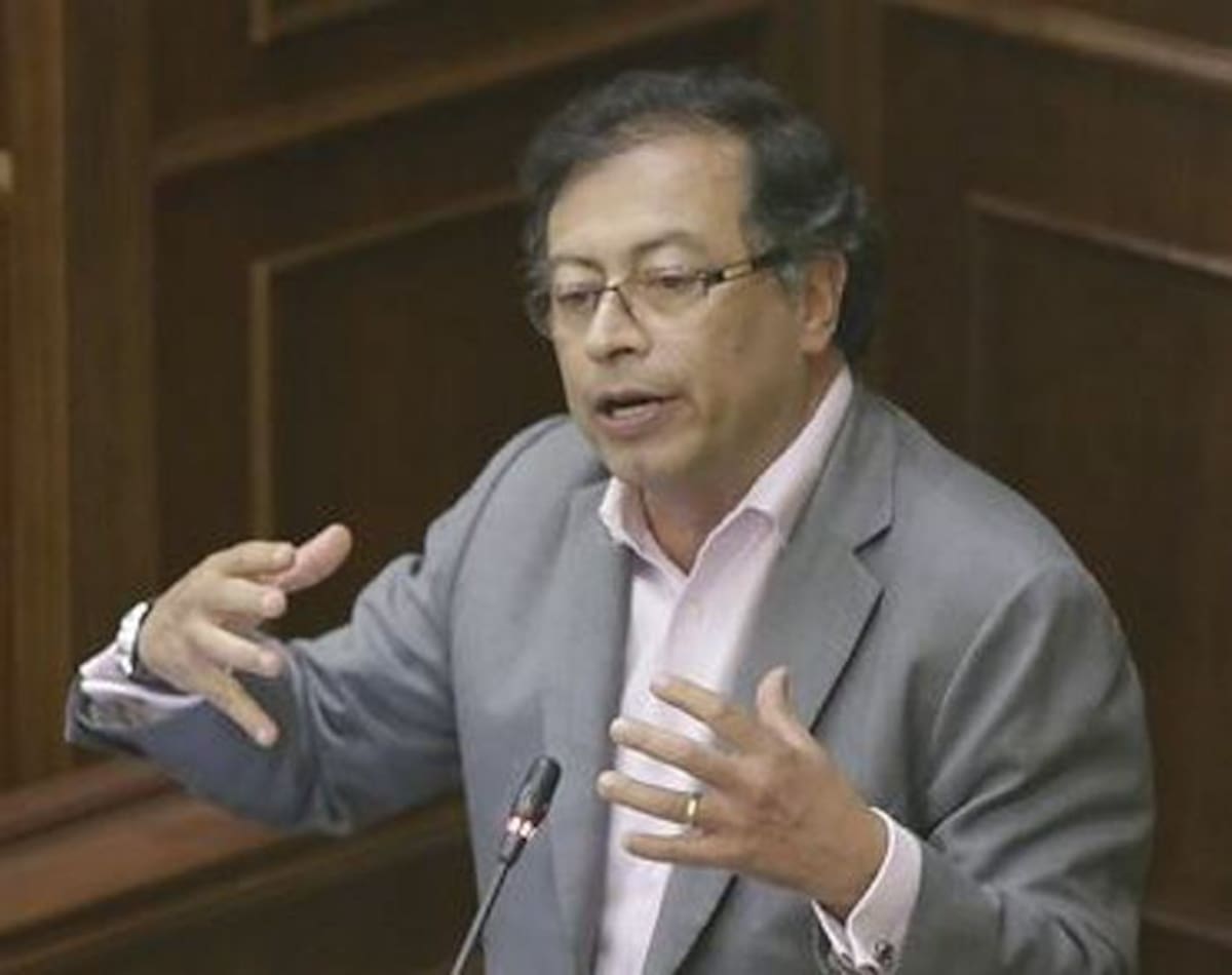 Excandidato presidencial y actual senador de oposición Gustavo Petro Urrego. Archivo.