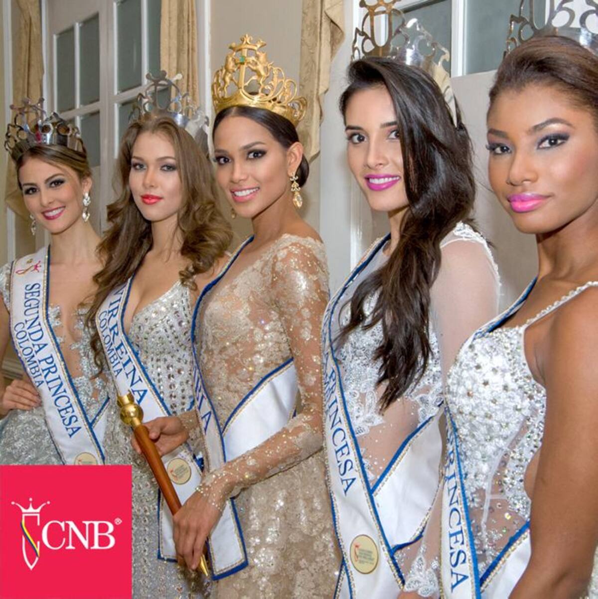 Srta Colombia y su corte real. Cortesía