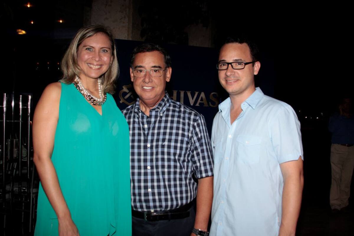 Jenny Vargas, Humberto Franco y Gustavo Franco.