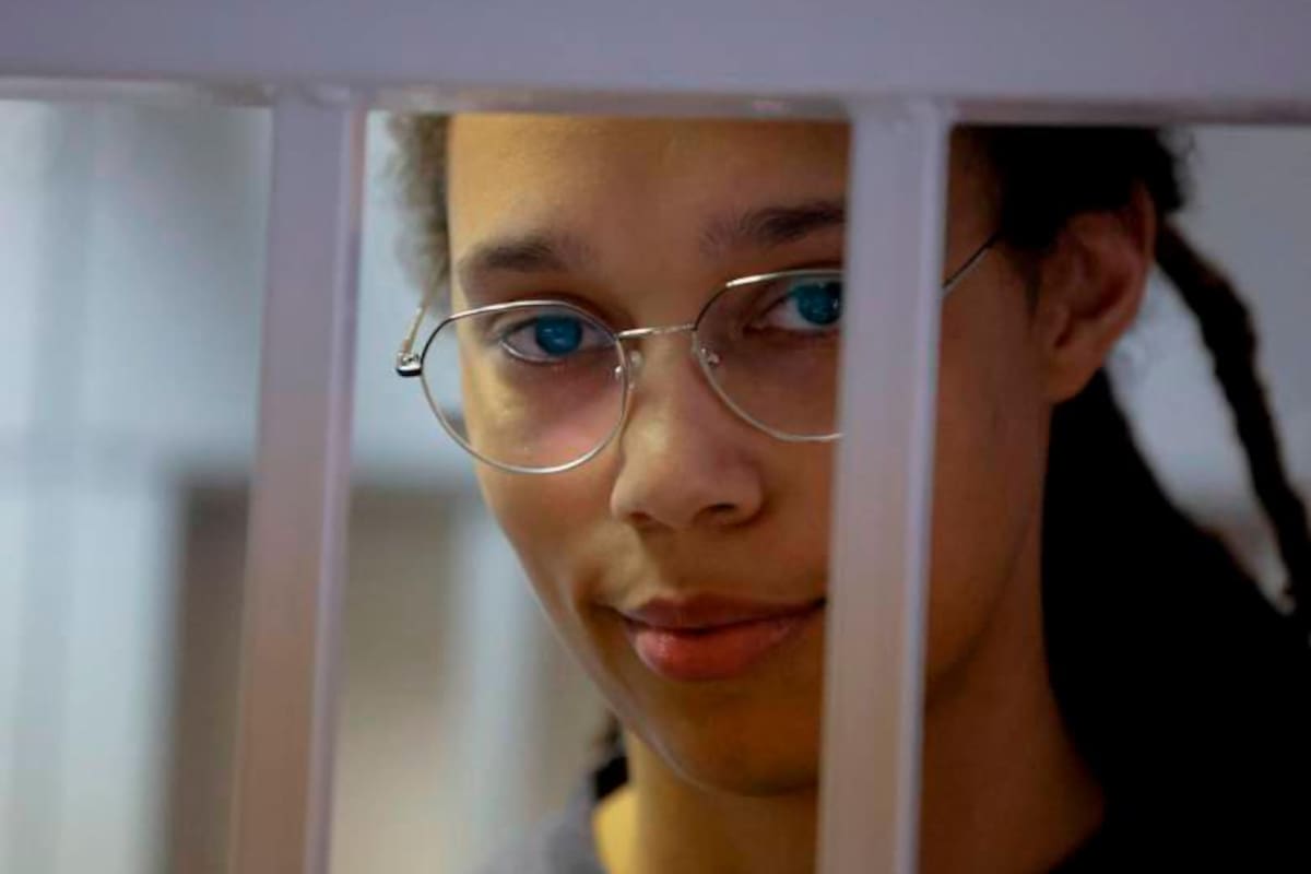 Justicia rusa condena a 9 años de cárcel a la baloncestista Brittney Griner
