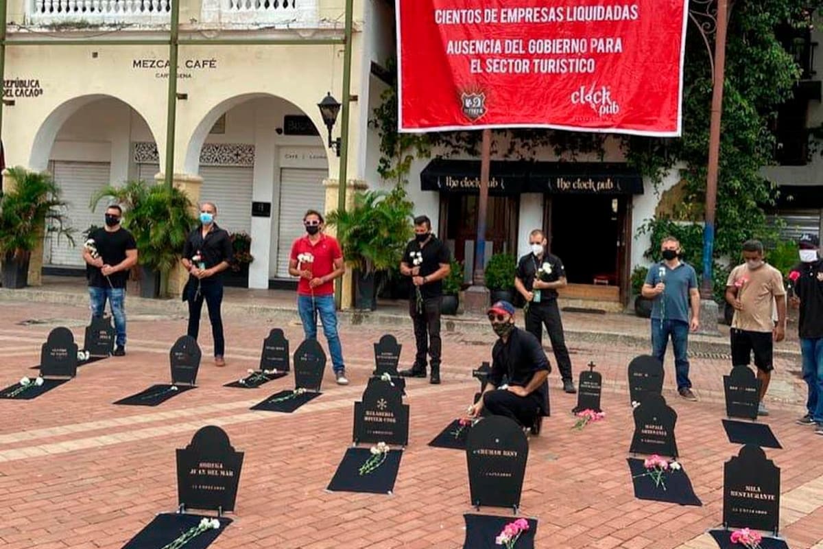Con “tumbas”, el sector turístico de Cartagena lanza nuevo SOS al Gobierno