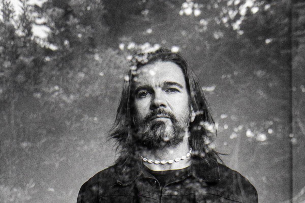 Juanes cuenta más de su vida en pareja en su nueva canción