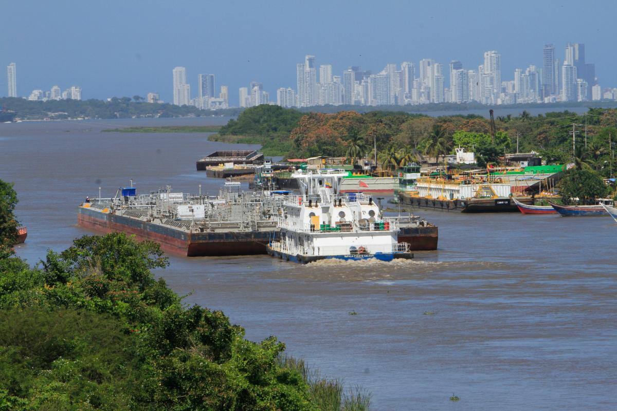 Se aviva polémica por proyecto de ley de tránsito fluvial