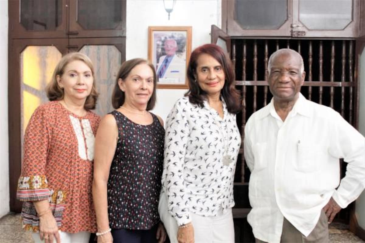 Stella Yemail, Nubia Yemail, Amelia Vargas y Andrés Pérez.