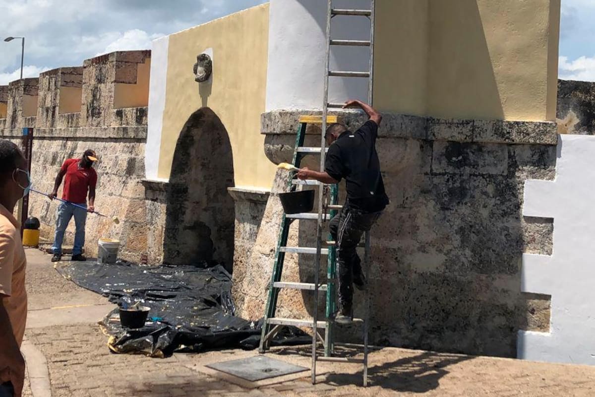 ¿No hay control? Pintan fachada del Fuerte de San Sebastián del Pastelillo