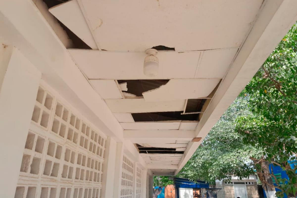 Denuncian hacinamiento y falencias de infraestructura en el colegio de Santa Ana