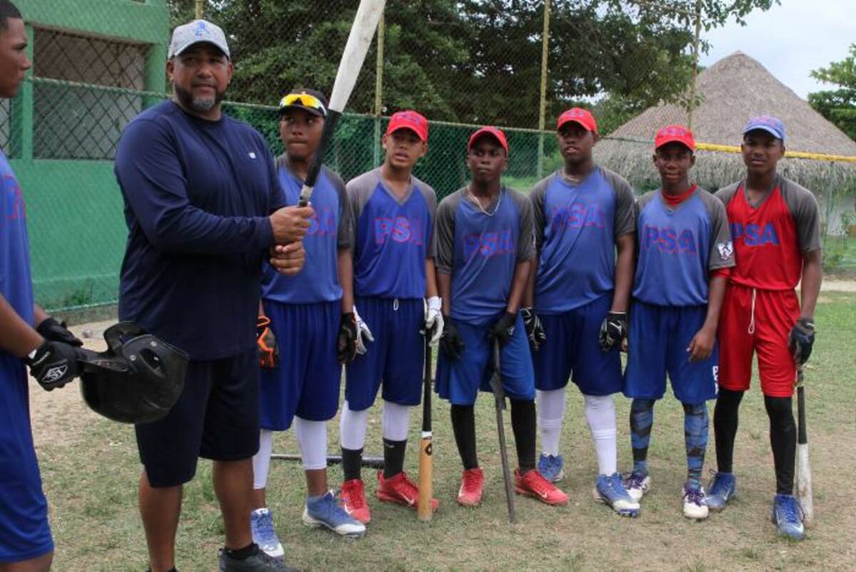 José Molina, expelotero de las Grandes Ligas, está en Cartagena. Óscar Díaz/El Universal