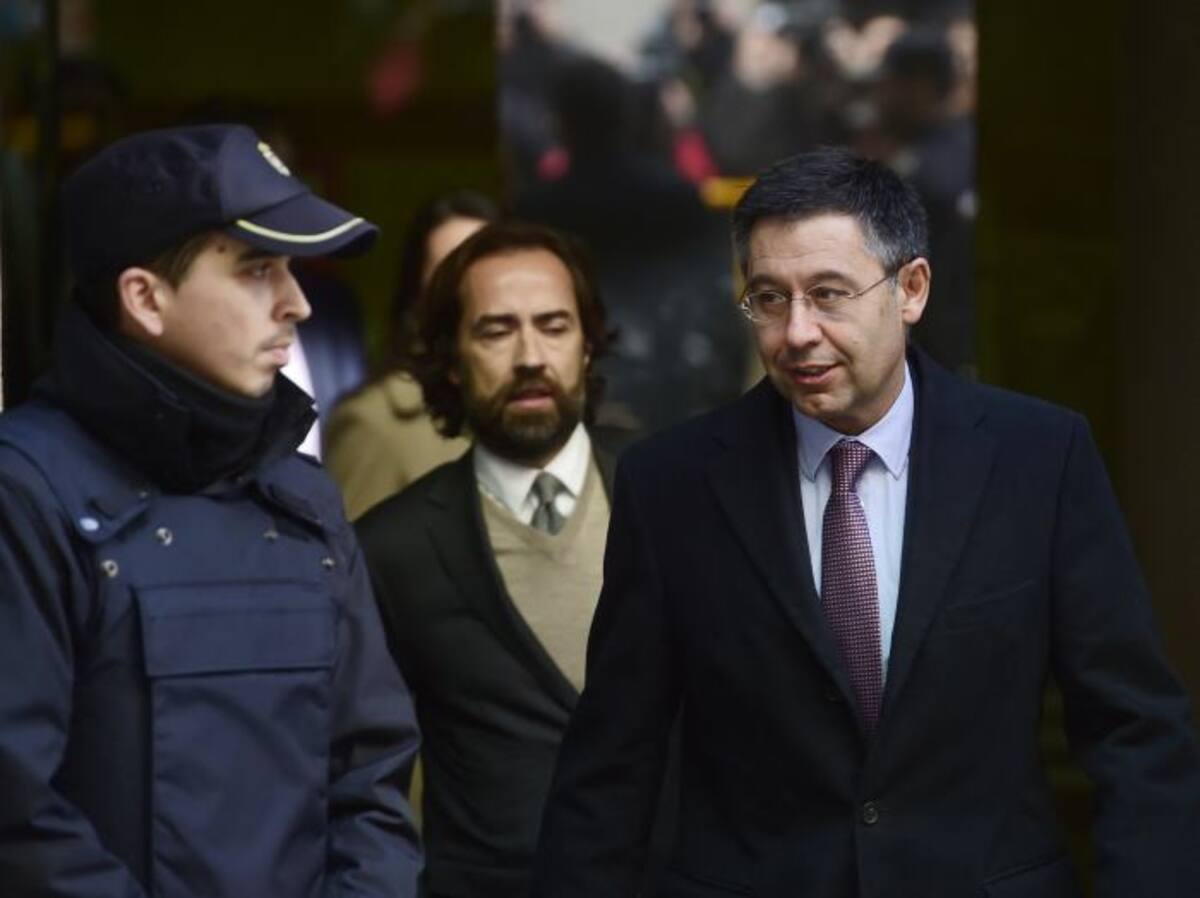 Josep María Bartomeu (derecha) irá a juicio por el caso Neymar. AFP PIERRE-PHILIPPE MARCOU