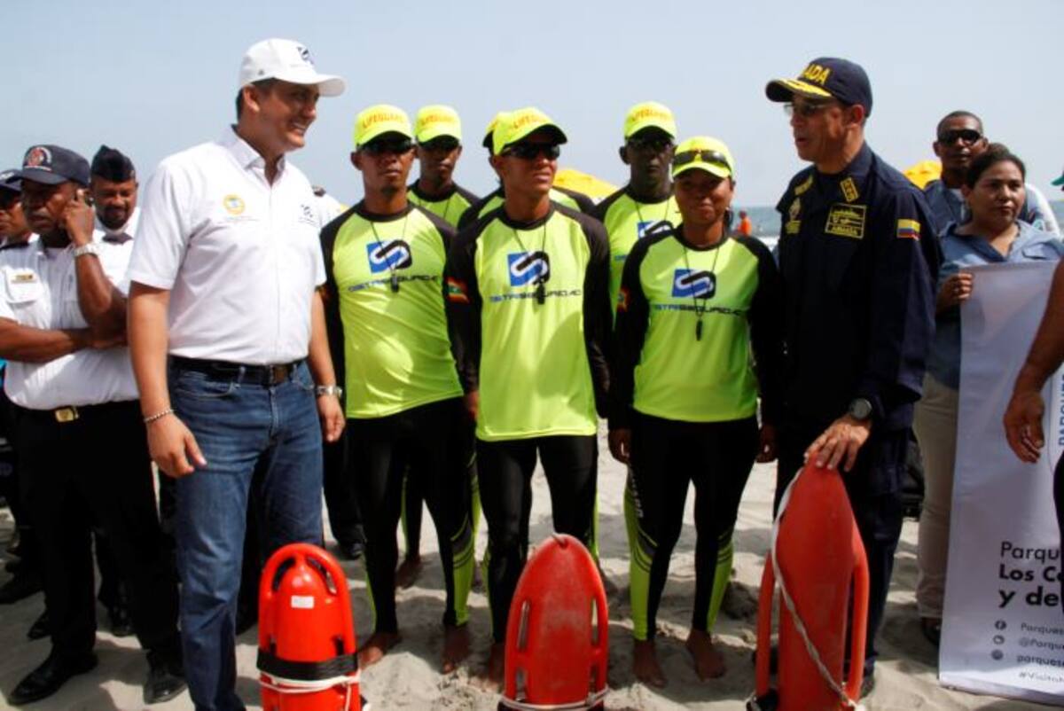 El acto protocalorario, realizado en las playas de Bocagrande, contó con la presencia de la alcaldesa encargada, Yolanda Wong, y distintas autoridades civiles, militares, ambientales y de tránsito. Zenia Valdelamar.