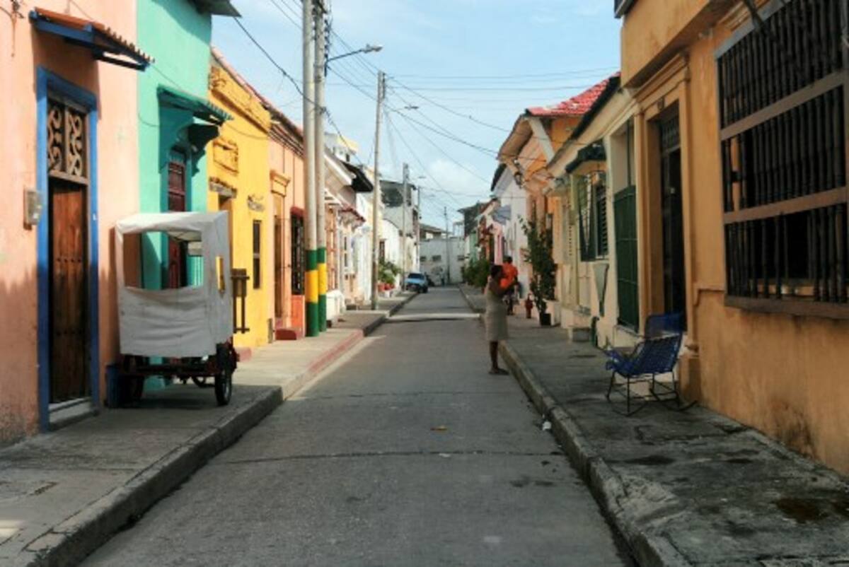 En la Calle Lomba se estaba realizando una fiesta de agentes del Esmad vestidos de civil, cuando se produjo un enfrentamiento con personas de la comunidad. FOTO ARCHIVO