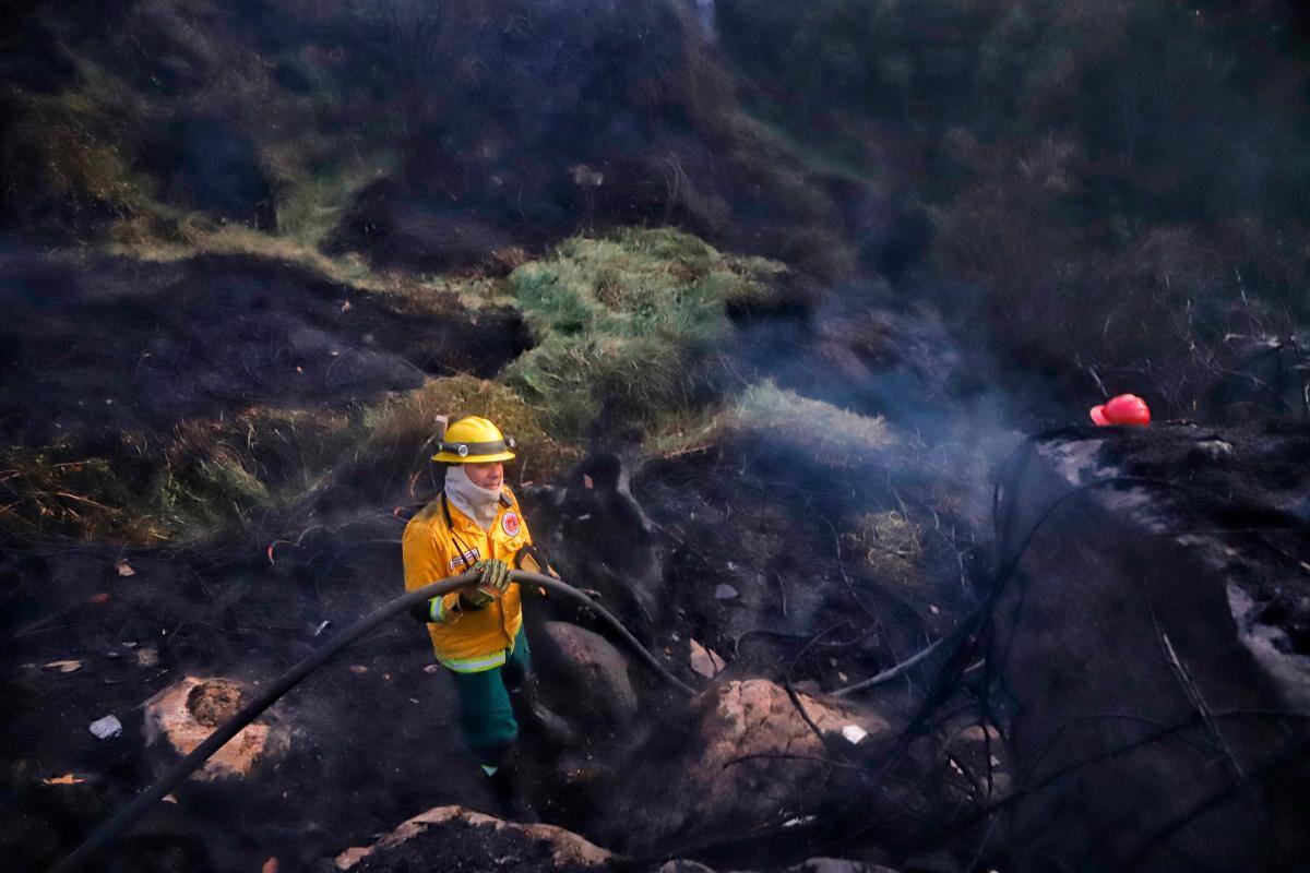 Detienen a un hombre intentando encender una fogata en los cerros de Bogotá