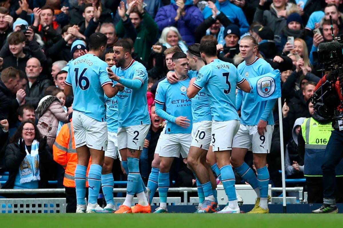 ¡Vergonzoso! Jugador del Manchester City muestra los genitales en un bar