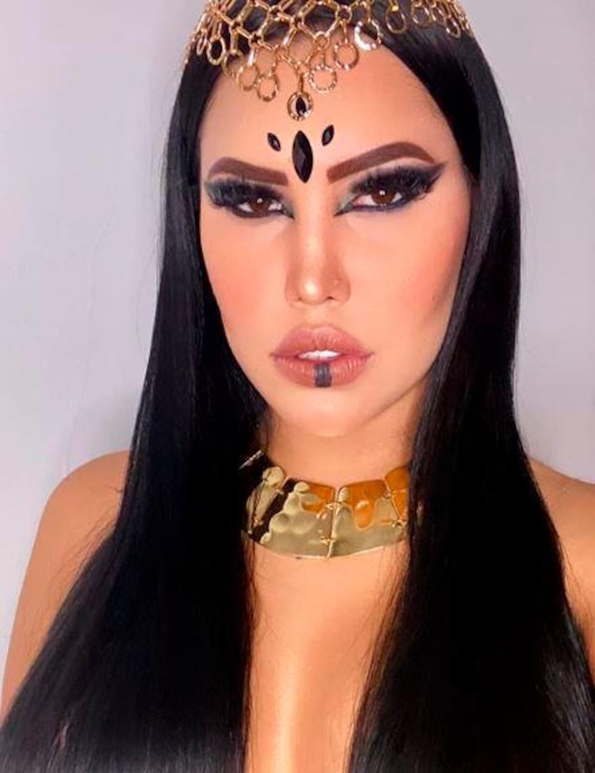 Ana Del Castillo. Instagram