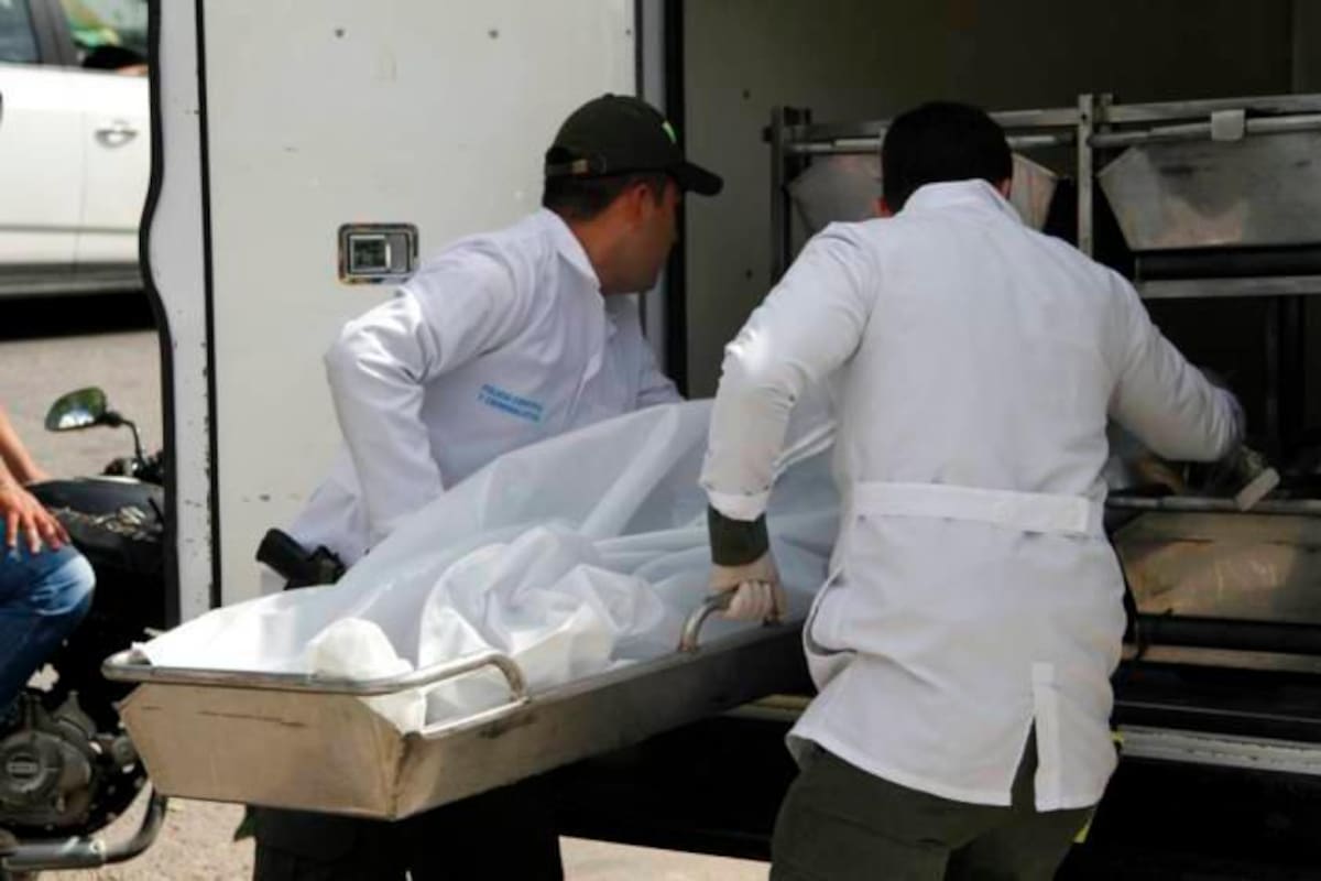Cuerpo hallado en la carretera estaba amarrado y la cabeza metida en bolsa